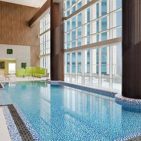 Element By Westin City Center Doha Luaran gambar Swimming pool