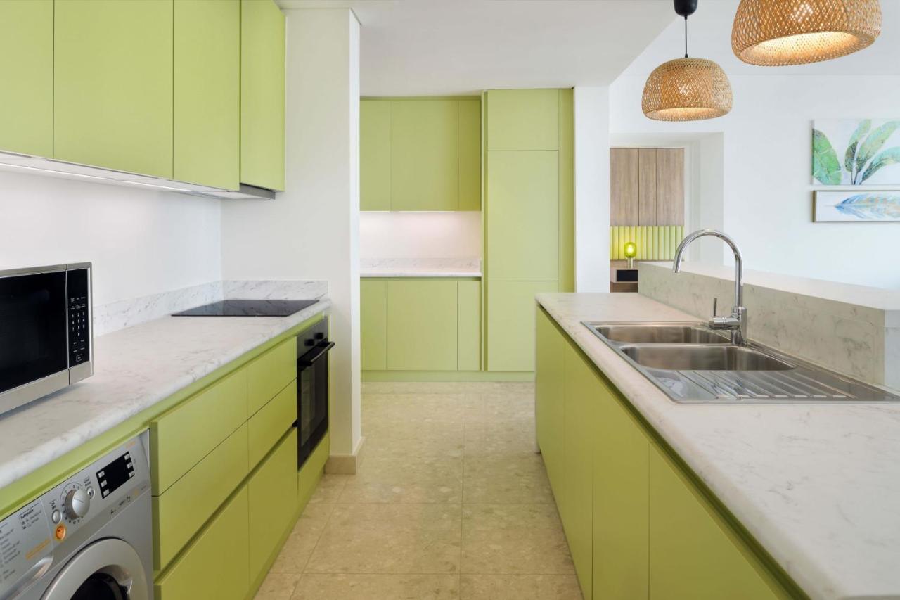 Element By Westin City Center Doha Luaran gambar A kitchen