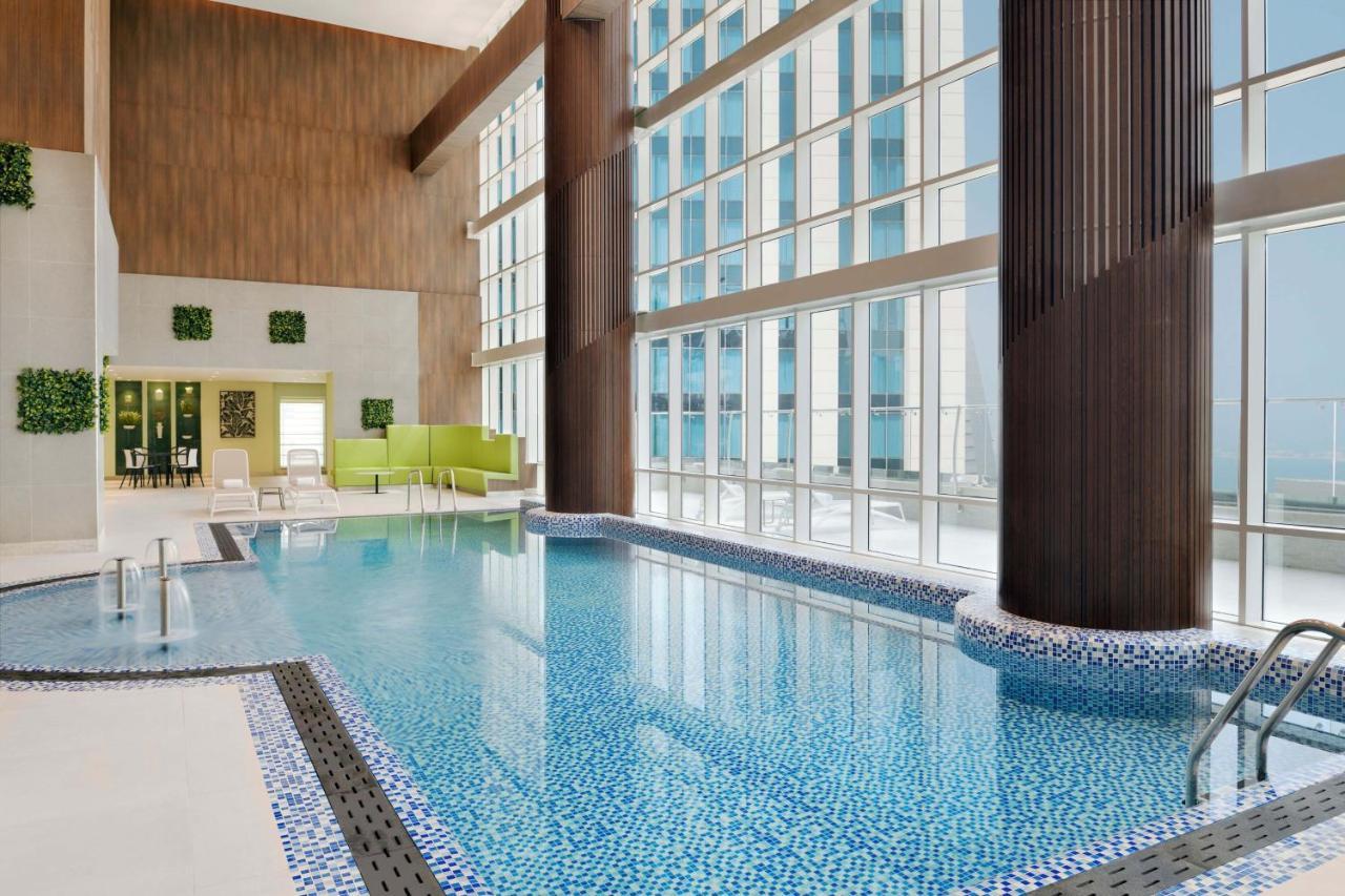Element By Westin City Center Doha Luaran gambar Swimming pool